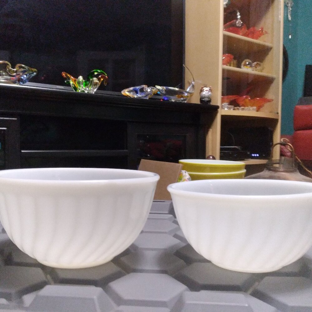 Fire King White Swirl nesting bowls 7'' & 8''